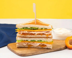 காஜு ஏப்ரிகாட் சான்ட்விச்