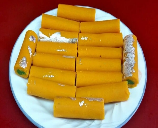 மேங்கோ சம்சம் ரோல்