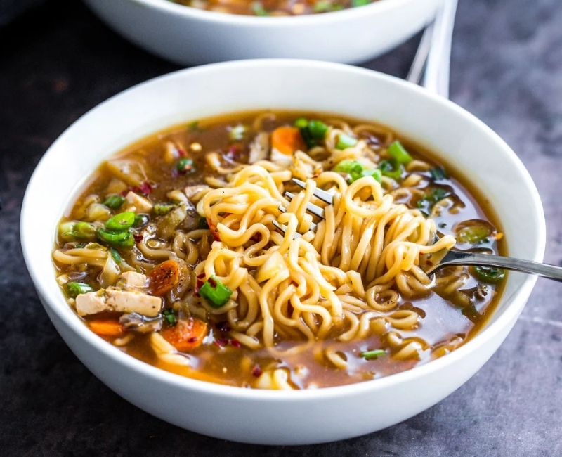 ஹாட் சோர் நூடுல்ஸ் சூப்