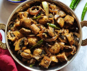 காளான் பேப்பர் பிரை காளான் பெப்பர் பிரை