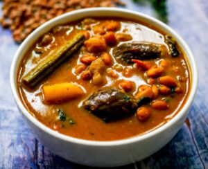 மொச்சை கத்தரி புளிக்குழம்பு